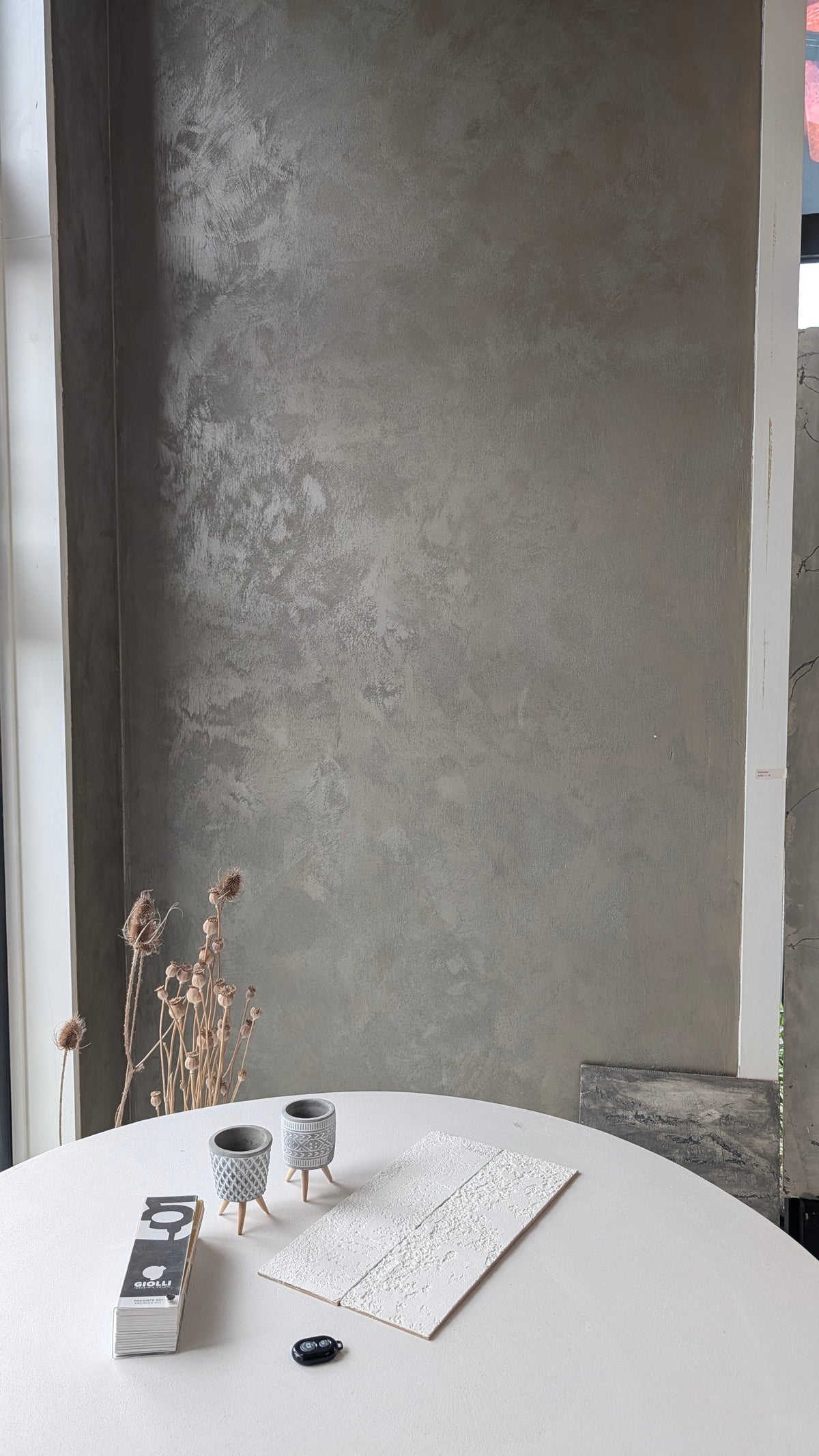 Antico Riflesso Sabbiato Sand Effect Paint – Metallic Decorative Finish - Marmorino